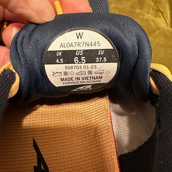 ALTRA RIVERA 3 Running Sneakers - Picture 7 of 9